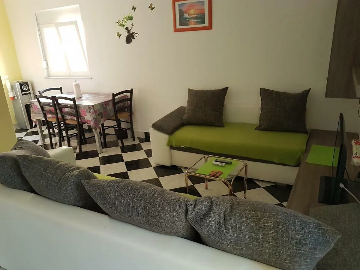 Apartment Mimosa Vir