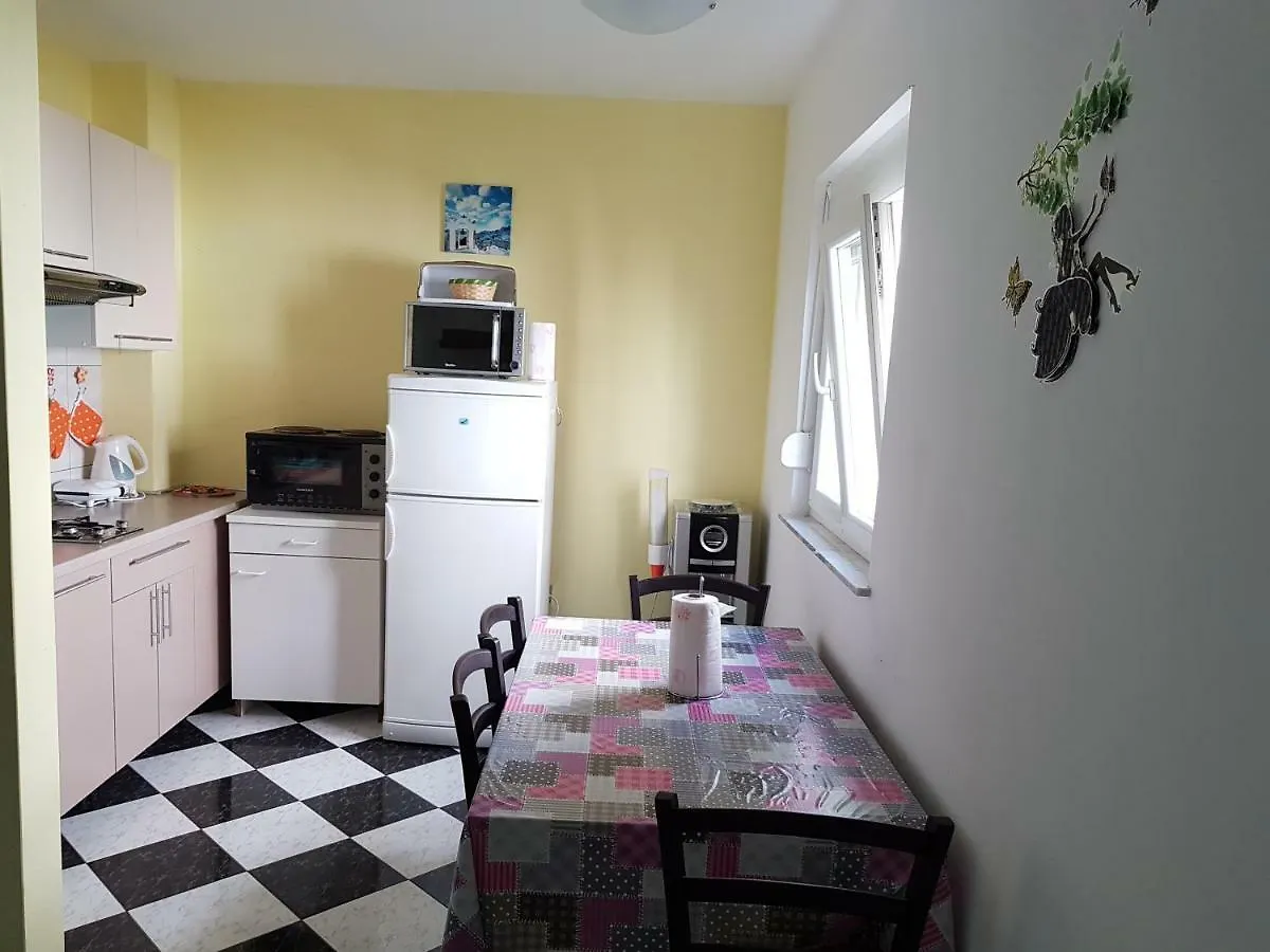 Apartment Mimosa Vir