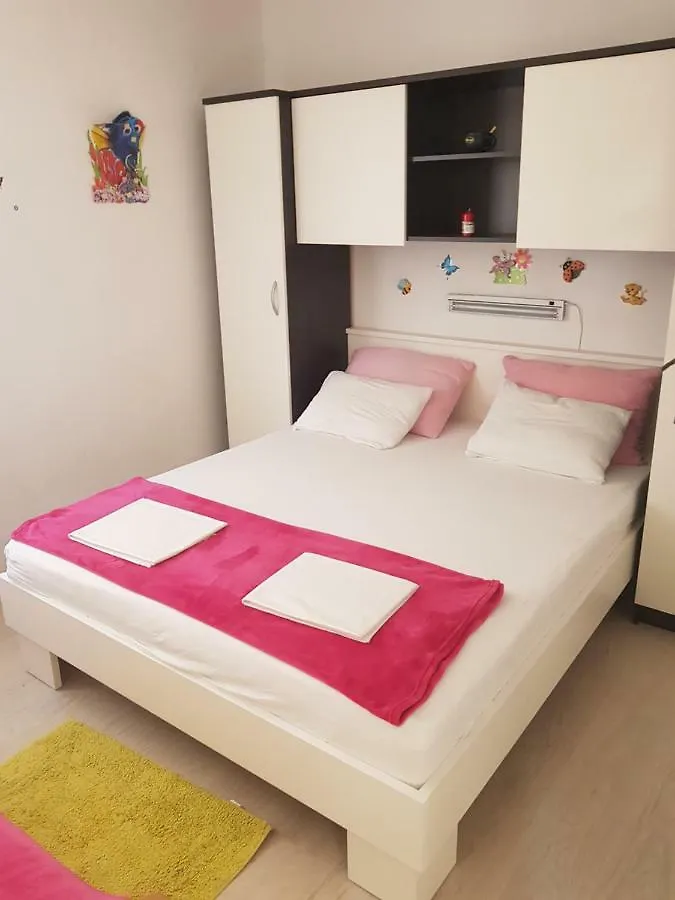 Apartment Mimosa Vir