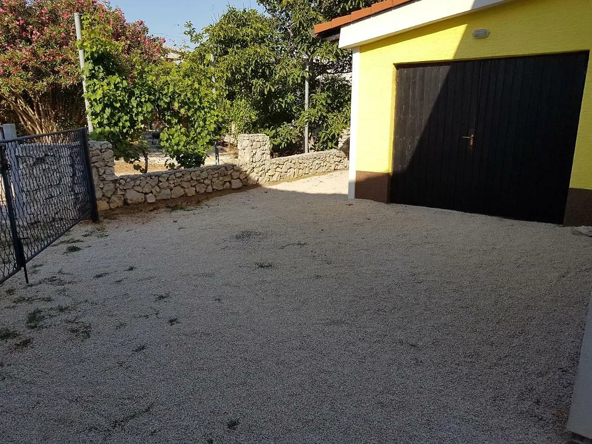 Apartment Mimosa Vir 0*,