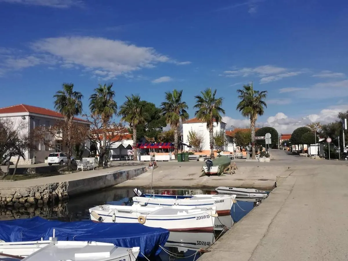 Apartment Mimosa Vir 0*,  Croatia